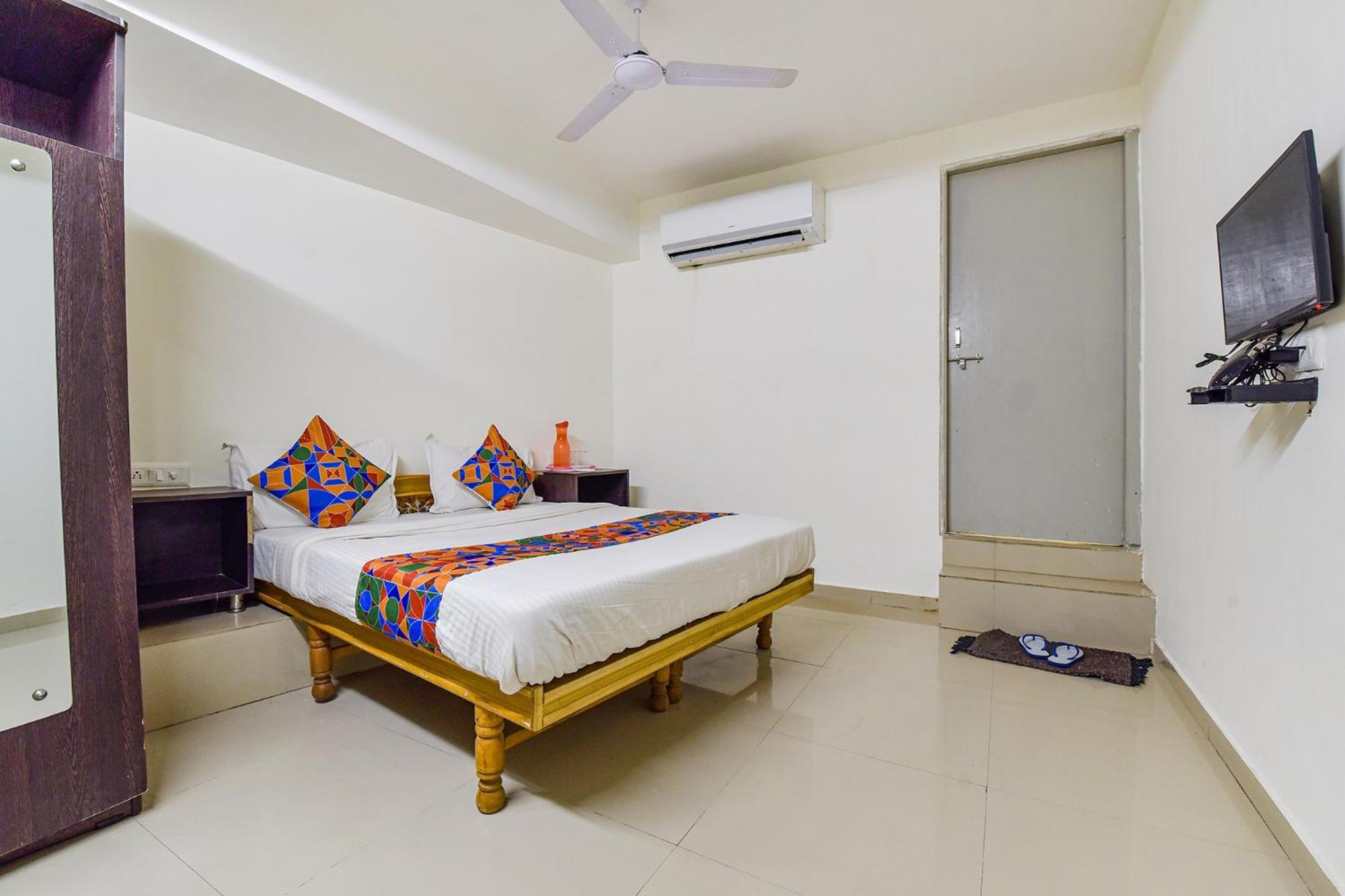 Hotel O Himalaya Inn Ахмедабад Екстер'єр фото