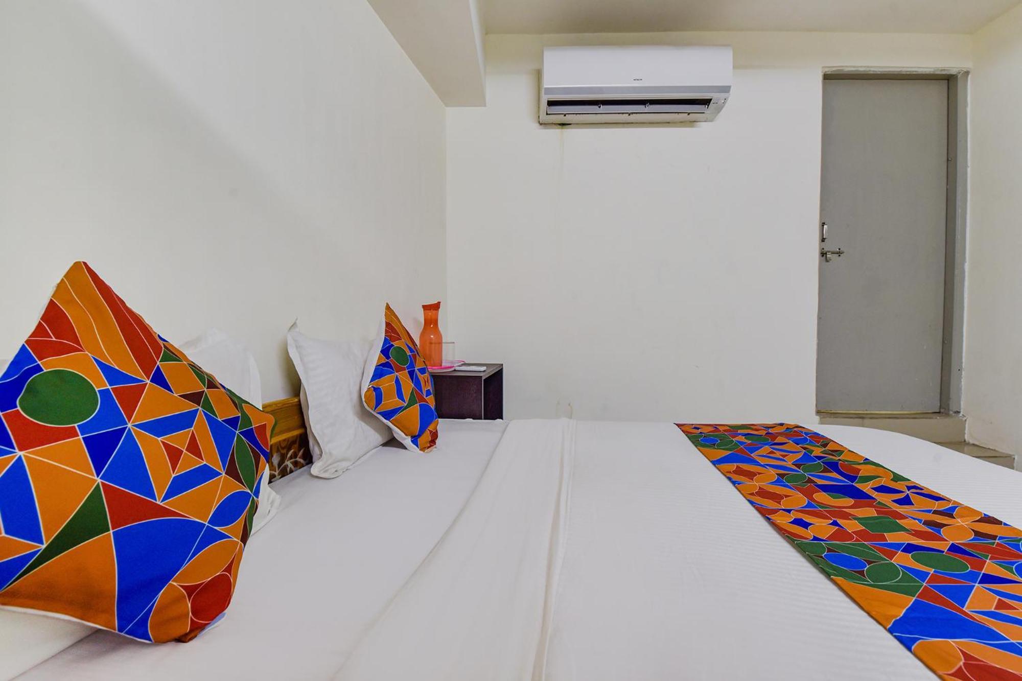Hotel O Himalaya Inn Ахмедабад Екстер'єр фото