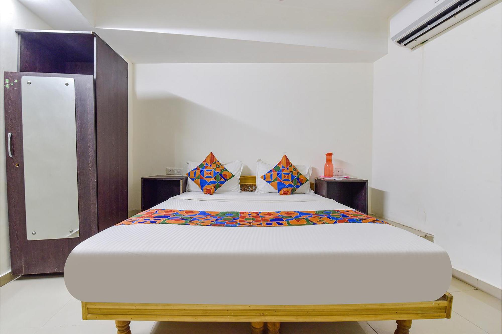 Hotel O Himalaya Inn Ахмедабад Екстер'єр фото
